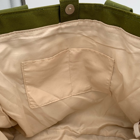 Green Canvas Tote Bag with Snap Closure - Picture 7 of 7